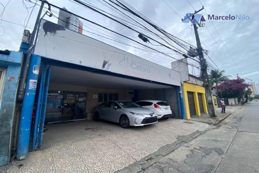 Casa Comercial Na Av. Norte, Recepção, 09 Salas e 04 WC's 