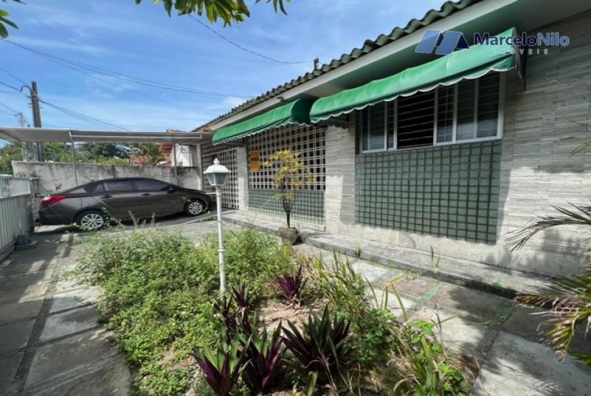 Casa Em Bairro Novo, 05 Quartos Sociais E Primeiro andar
