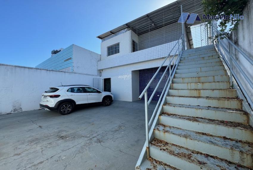 Casa Comercial Em Olinda Com 07 Salas, 04 Vagas e Depósito
